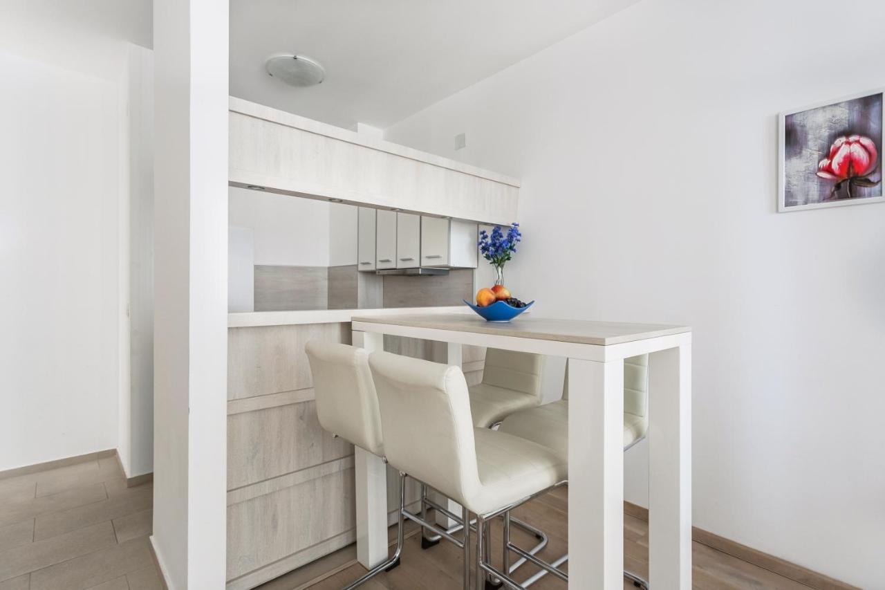 Apartments Beatrice Rafajlovići Εξωτερικό φωτογραφία